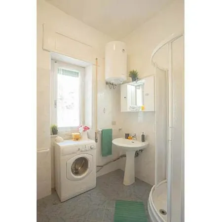Ginestra Apartment